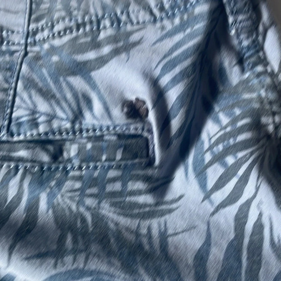 Lucky Brand Men's 9" Stretch Twill Flat Front Short sz 30 blue tropical … - Picture 8 of 9